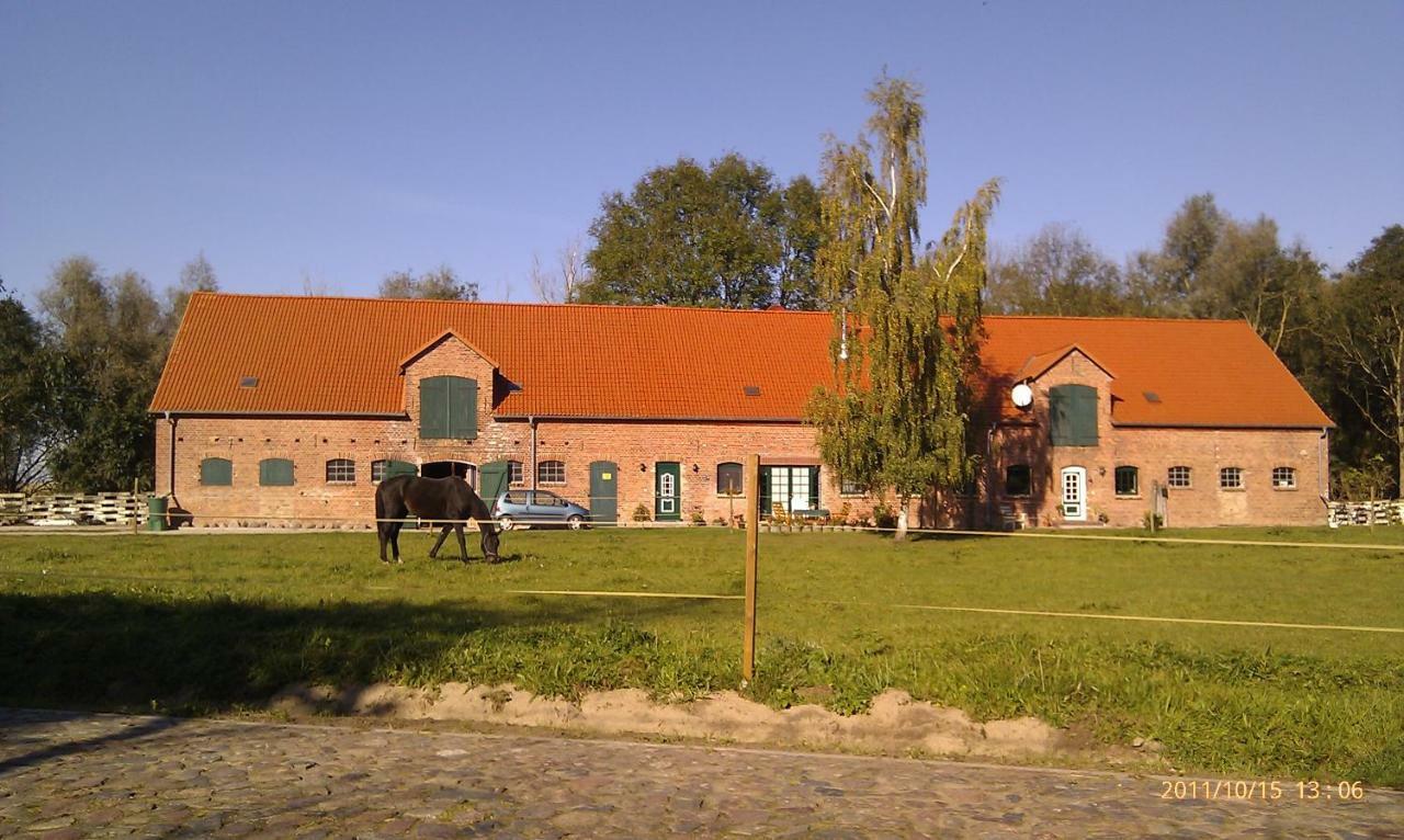 Gutshaus Alt-Jargenow Apartment Alt Jargenow Exterior foto